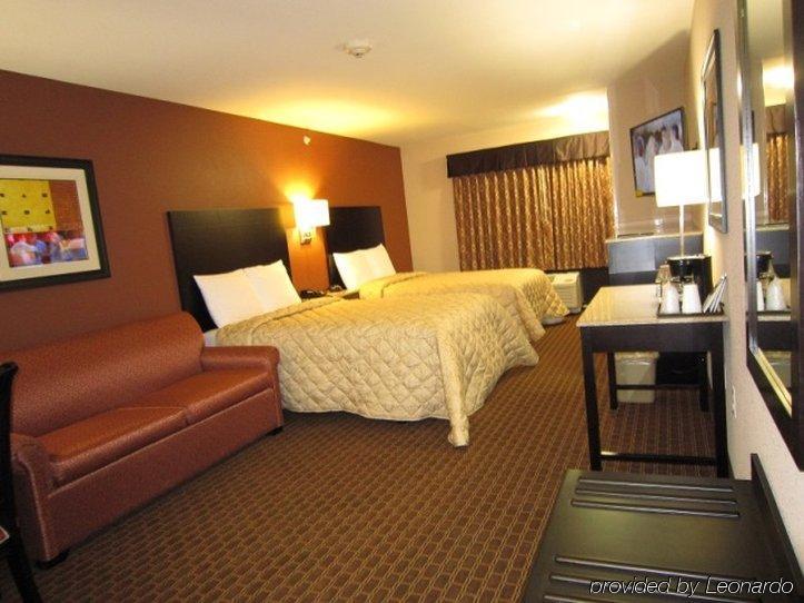Red Carpet Inn And Suites Monmouth Junction Екстер'єр фото