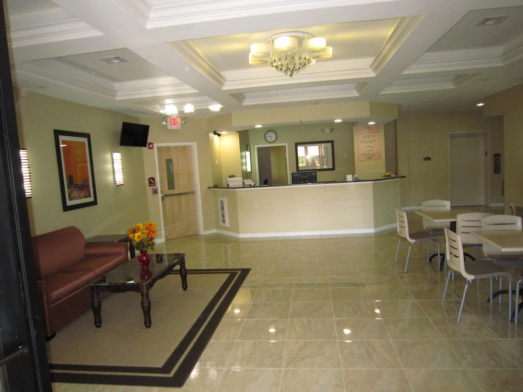 Red Carpet Inn And Suites Monmouth Junction Екстер'єр фото
