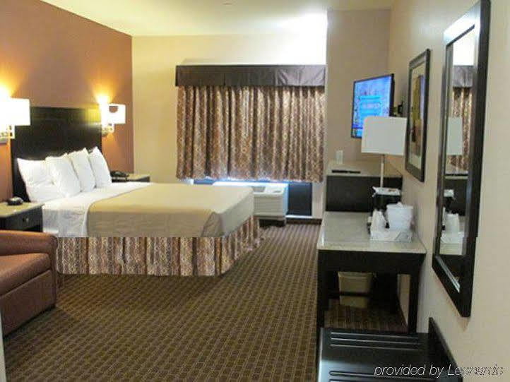 Red Carpet Inn And Suites Monmouth Junction Екстер'єр фото