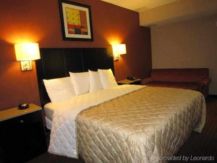 Red Carpet Inn And Suites Monmouth Junction Екстер'єр фото