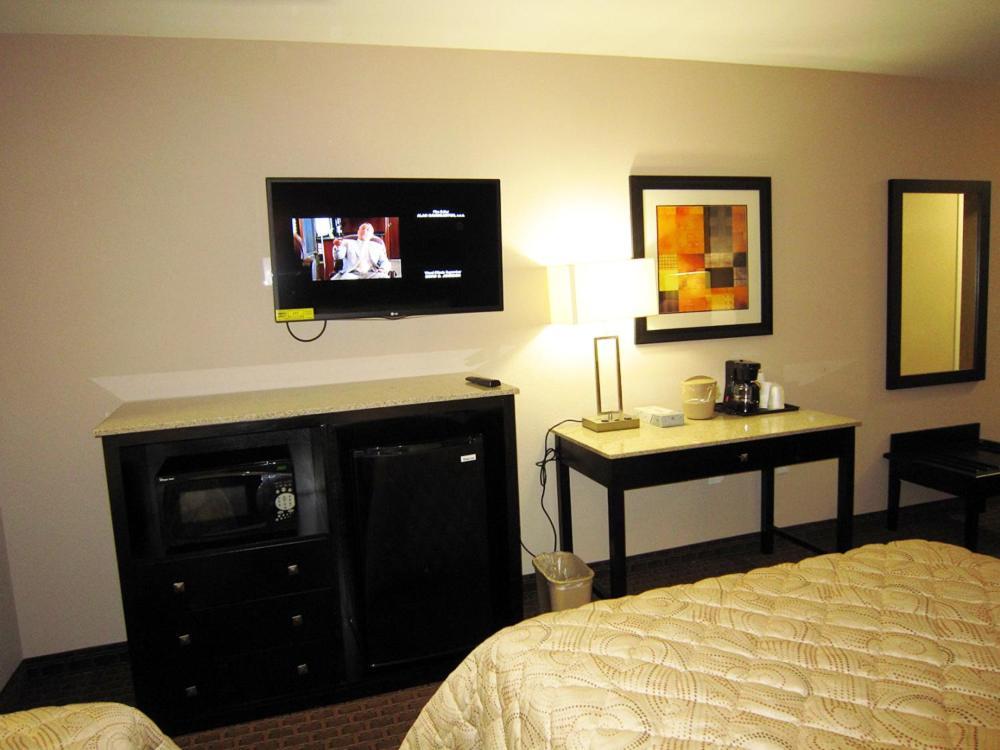Red Carpet Inn And Suites Monmouth Junction Екстер'єр фото